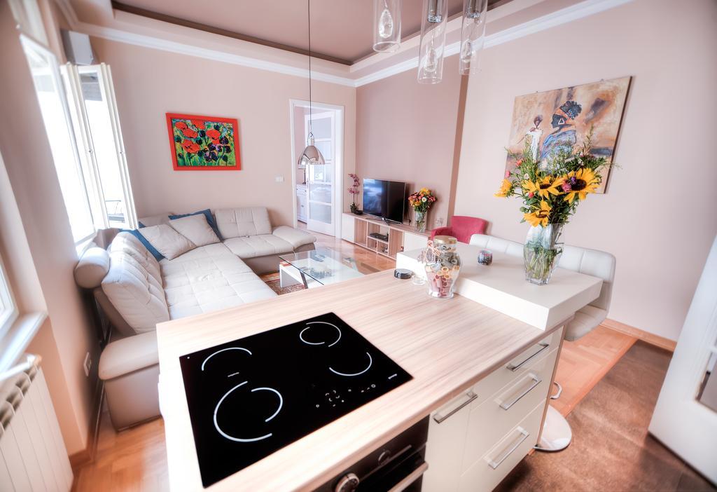 Crown Apartment - Your Royal Stay Belgrad Exterior foto